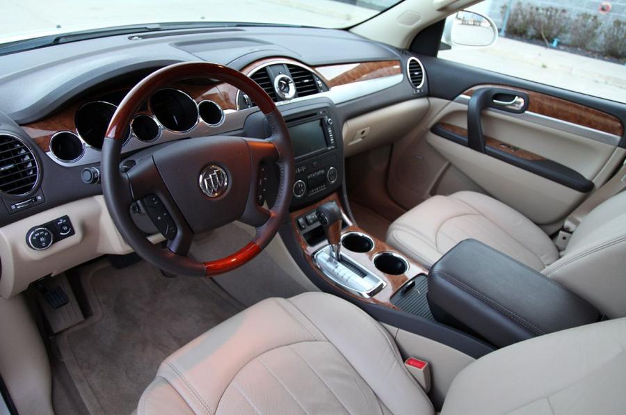  Buick Enclave CXL AWD 2010 года  (фото 26 из 51)